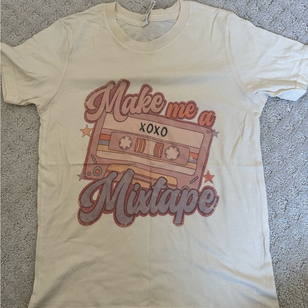 Girls Make Me A Mixtape Music Cream Cotton T-Shirt Size Large 14 / 16